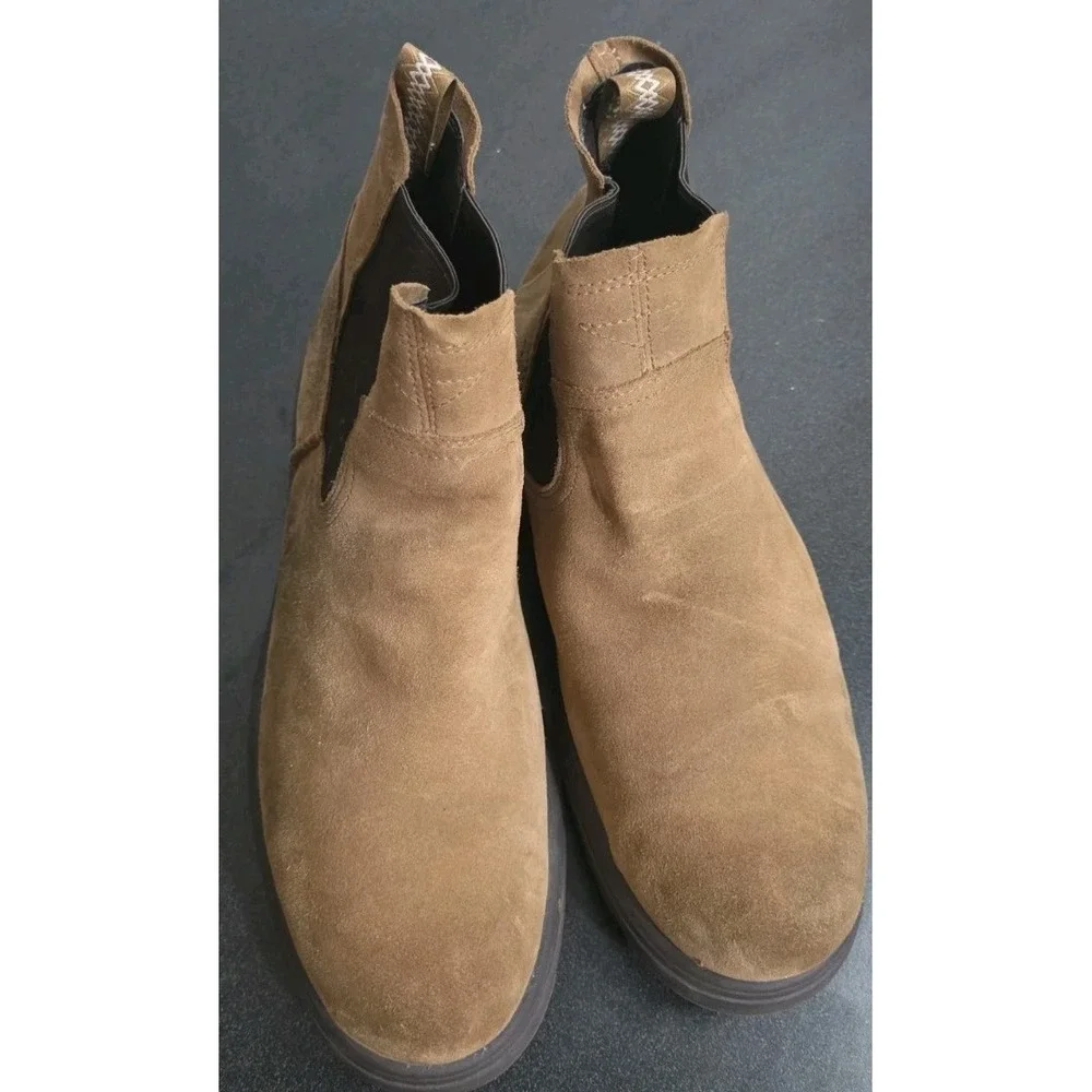 UGG Men 12 Biltmore Chelsea Boots Brown Leather‎ Waterproof Lug Sole EUC